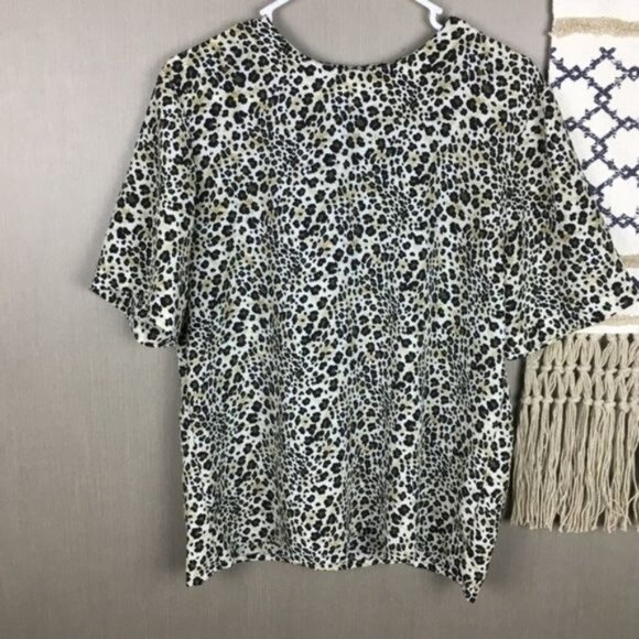 Leopard Print Short Sleeve Top By Kathy Che - Picture 1 of 4